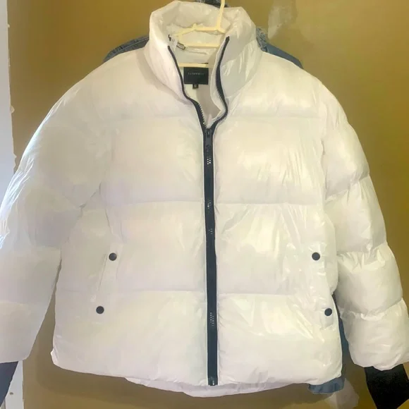New puffer jacket - Picture 1 of 2